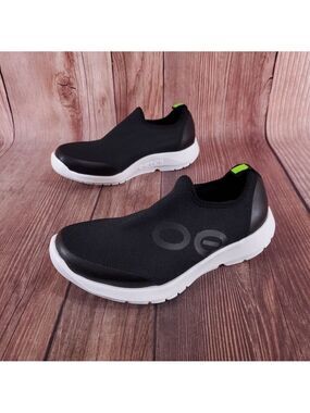 Oofos OOmg Sport Womens Size 6 Black White Slip On Casual Recovery Shoes Comfort